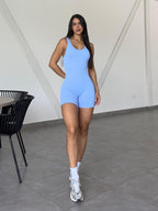 ENTERIZO CORTO CUADRADO ATRÁS