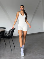 ENTERIZO CORTO CUADRADO ATRÁS