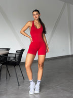 ENTERIZO CORTO CUADRADO ATRÁS