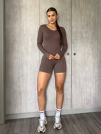 ENTERIZO CORTO MANGA LARGA H