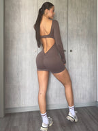 ENTERIZO CORTO MANGA LARGA H