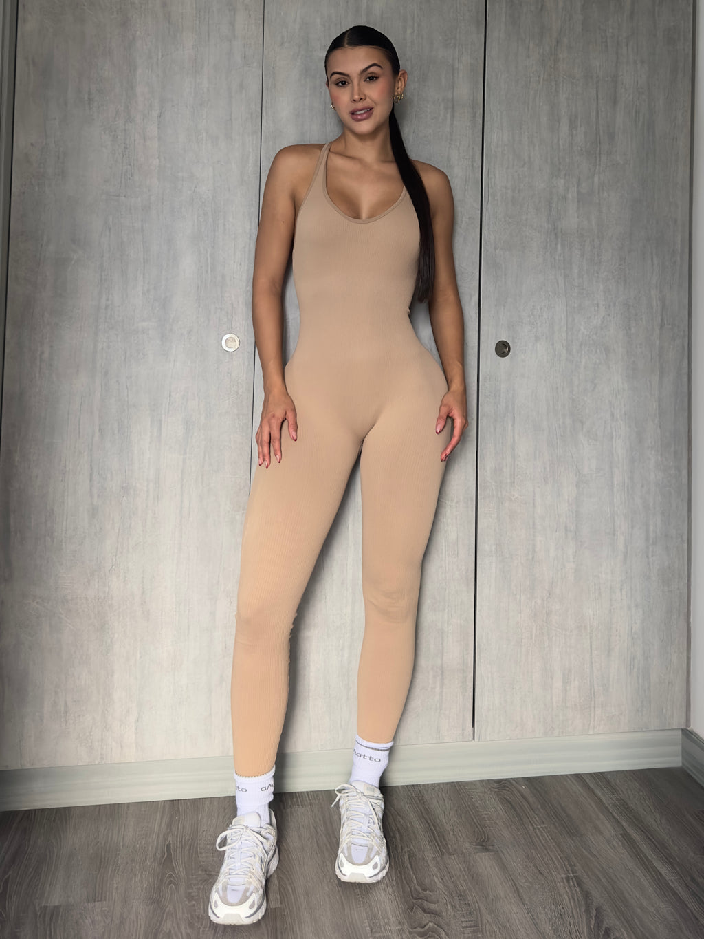 ENTERIZO LARGO TIRAS ATRÁS