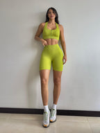 SET SHORT VERDE LIMÓN CREMALLERA