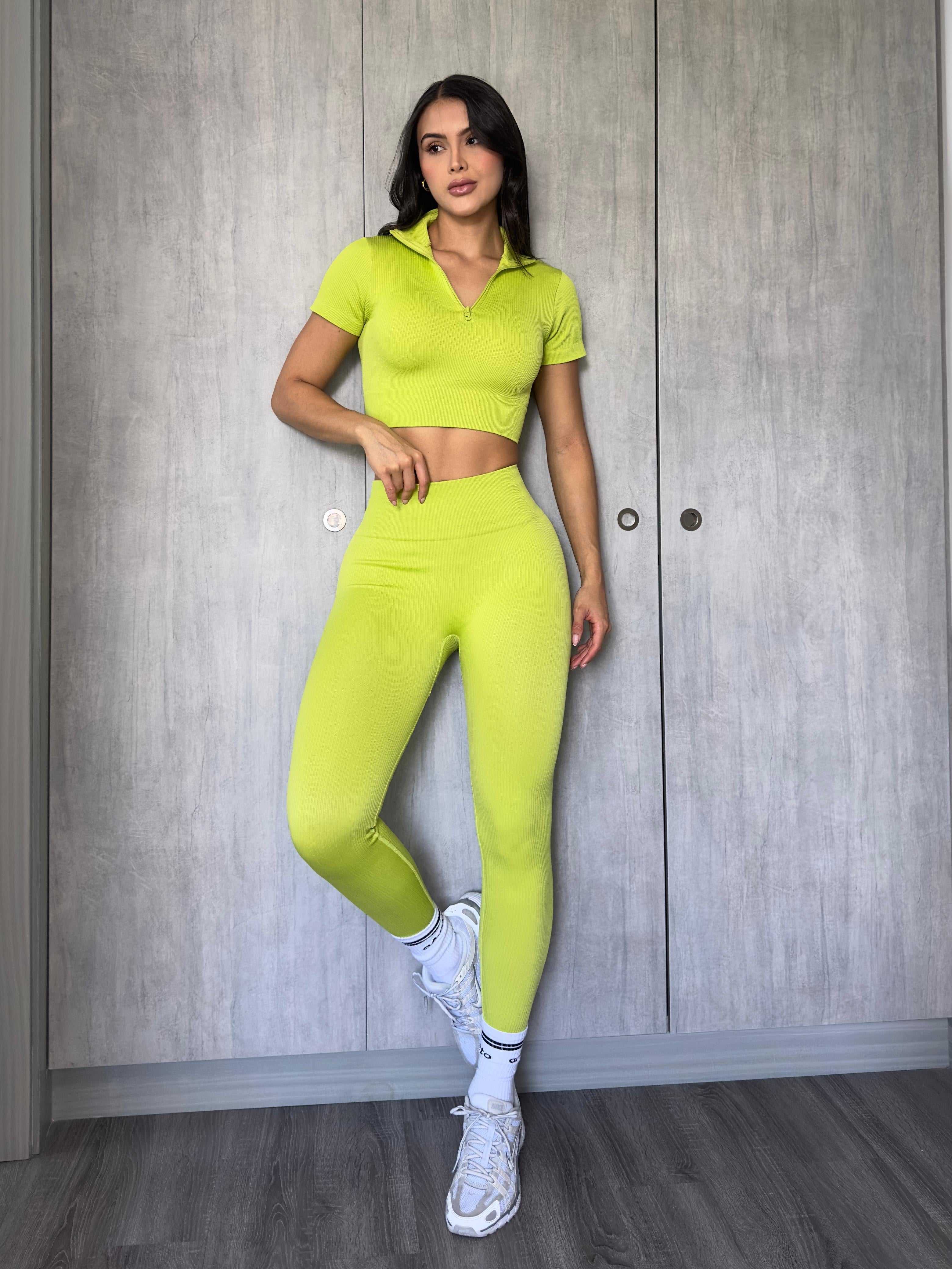 SET LEGGINS VERDE LIMÓN